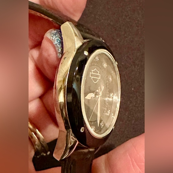 Harley Davidson Women’s Mother of Pearl Diamond Watch - Picture 7 of 15